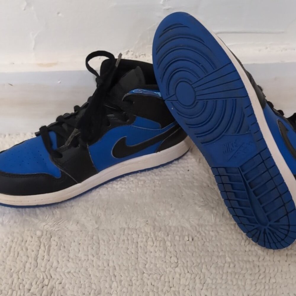 NIKE Air Jordan Kids Mid Black and Blue Sneakers 3 - Picture 6 of 10